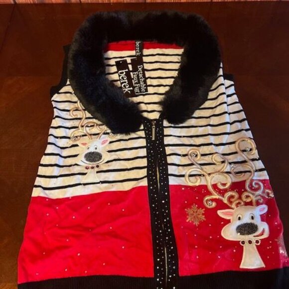 Berek Womens Holiday Vest With Detachable Faux Fur Collar & Reindeer embellished - Picture 9 of 9
